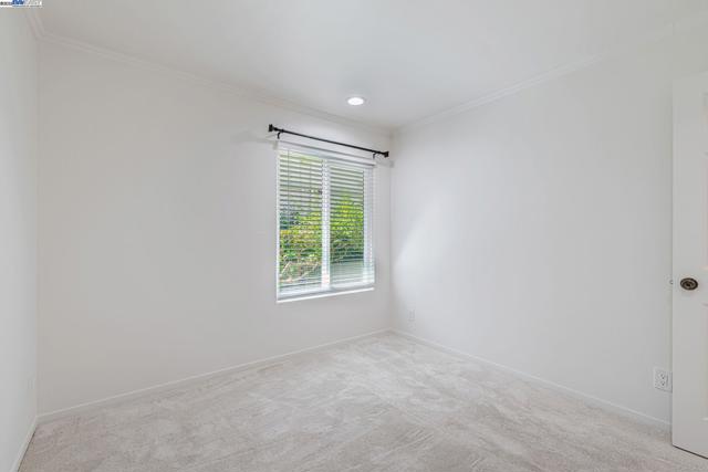 825 Oak Grove Rd, Concord CA: https://media.crmls.org/mediaz/19c1297f-e150-497b-a054-38f28704cfae.jpg