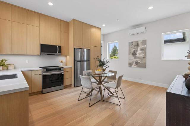 10468 S Stelling Road, Cupertino CA: https://media.crmls.org/mediaz/19c13847-961e-4f21-970a-17a8f37278c9.jpg