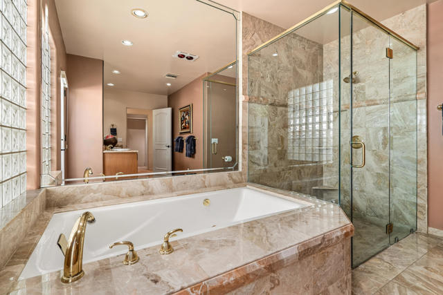 835 N Avenida Palmas, Palm Springs, CA 92262