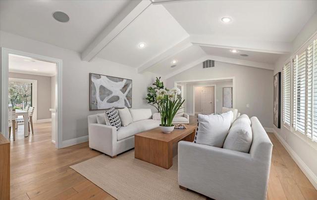 6692 Leyland Park Drive, San Jose CA: https://media.crmls.org/mediaz/19c19875-1700-4763-86bb-f18fd9c80a8d.jpg
