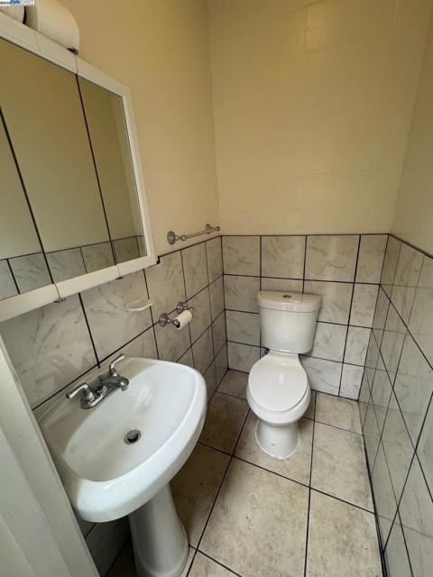 865 Old Canyon Road, Fremont CA: https://media.crmls.org/mediaz/19c20f6a-591d-4aa5-983a-2f2e86aa4835.jpg