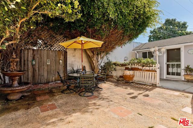 2218 S Genesee Avenue, Los Angeles CA: https://media.crmls.org/mediaz/19c2bbb1-f0cb-4c5a-884a-63d223c40e76.jpg