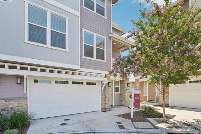 Image 3 of 45 For 23320 Wilmot Cir