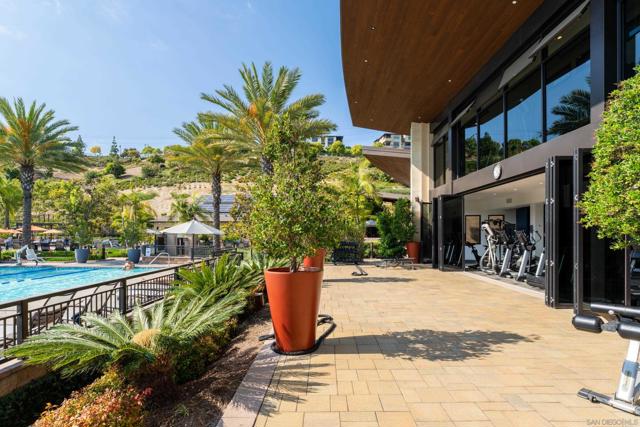 2731 Via Avella, San Diego CA: https://media.crmls.org/mediaz/19c3c8c5-a95b-4fd6-85fe-6587c81650fd.jpg
