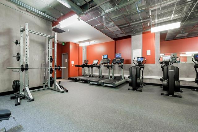 321 10th Avenue, San Diego CA: https://media.crmls.org/mediaz/19c4099a-22dd-4ed6-9772-799813e53fe6.jpg