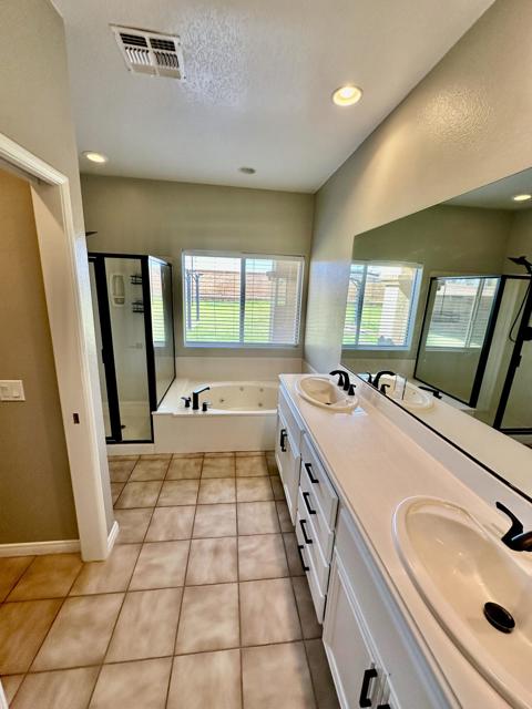 3827 Sandy Point Drive, Blythe CA: https://media.crmls.org/mediaz/19c4ae22-bcb6-4ab8-8902-7202a2f4374d.jpg