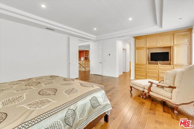 1535 Verde Ridge Lane, Westlake Village CA: https://media.crmls.org/mediaz/19c4b4fc-6c8d-4bf6-9db0-85b160263a8d.jpg