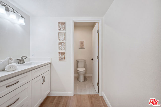 17109 Palisades Circle, Pacific Palisades CA: https://media.crmls.org/mediaz/19c4d69c-fd50-47ce-a896-5dbe8e7119fc.jpg