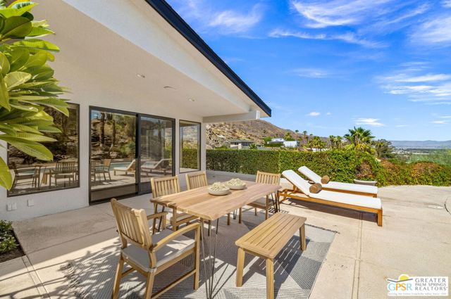 13 Cahuilla Hills Drive, Palm Springs CA: https://media.crmls.org/mediaz/19c4f64c-28c1-4356-8ef0-fc6aba8a002c.jpg