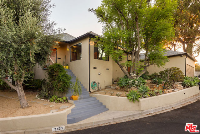 3435 Verdugo Vista Terrace, Los Angeles CA: https://media.crmls.org/mediaz/19c5114d-37a2-49c0-b4f4-421b9c9819cf.jpg