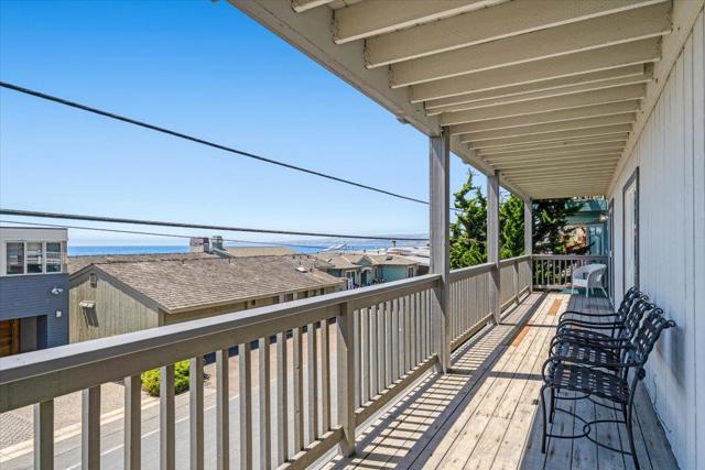617 Beach Drive, Aptos CA: https://media.crmls.org/mediaz/19c68c7c-d163-44dd-a0f3-b8cc965081cb.jpg
