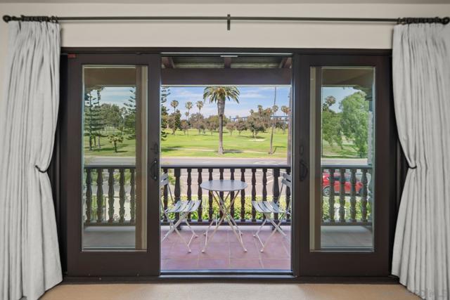650 Glorietta Blvd, Coronado CA: https://media.crmls.org/mediaz/19c717b9-0922-4d5d-9f7e-608c43af38e3.jpg