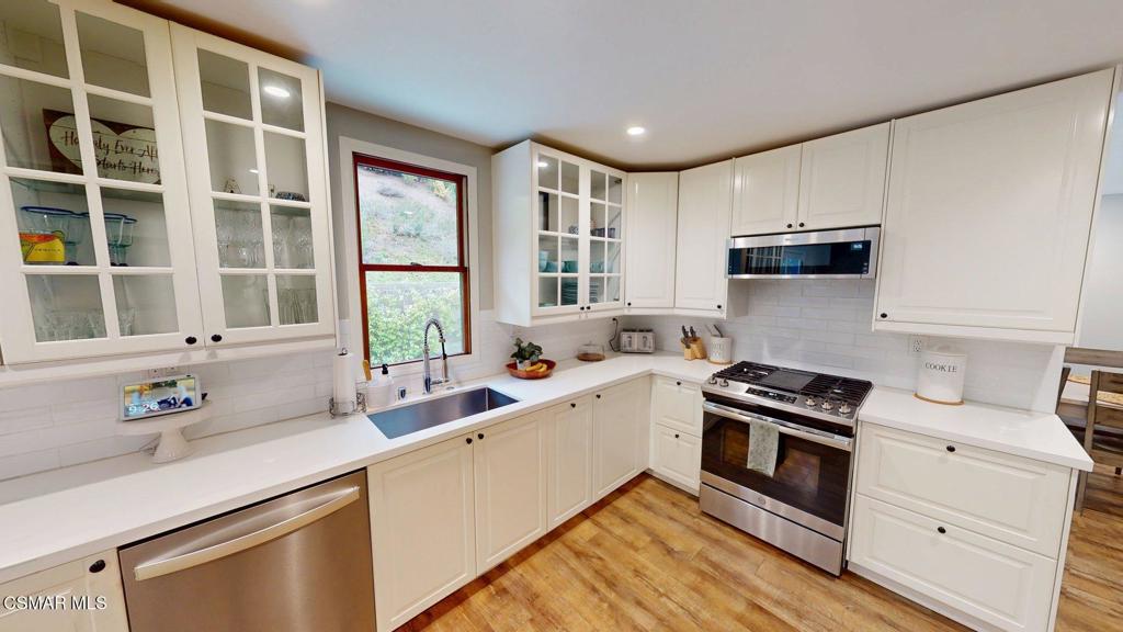 MLS #225003775 img 11