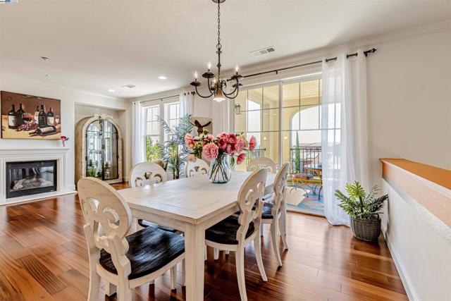 3493 Capoterra Way, Dublin CA: https://media.crmls.org/mediaz/19c80770-d0f5-40d2-b9e4-6e41be7ae69e.jpg