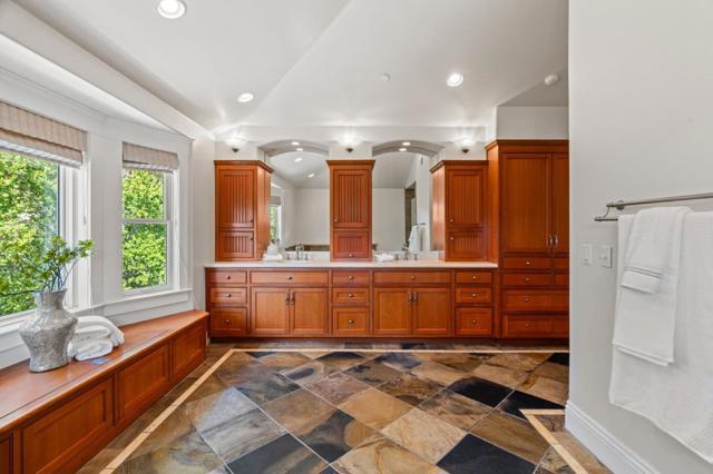 16420 S Kennedy Road, Los Gatos CA: https://media.crmls.org/mediaz/19c83c1a-0cc6-4458-b599-2f5a28cccf1a.jpg