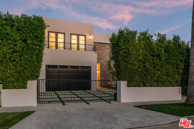 636 N Kilkea Drive, Los Angeles CA: https://media.crmls.org/mediaz/19c96534-6373-4251-b104-e455e776c9e2.jpg