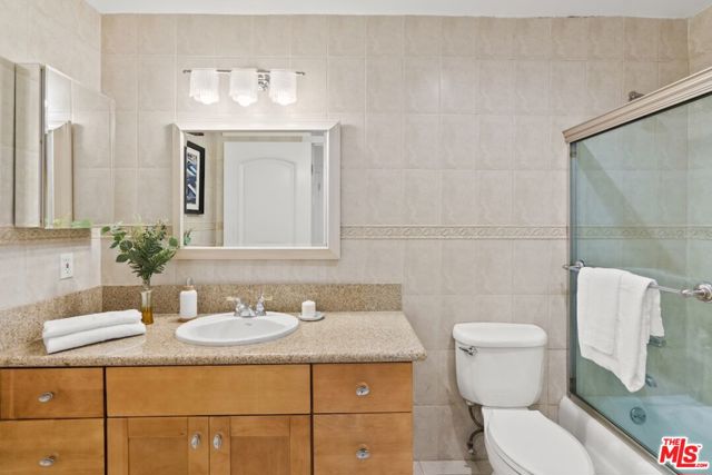 1831 Prosser Avenue, Los Angeles CA: https://media.crmls.org/mediaz/19c98227-8c39-4251-b3d2-bcc02725fc2f.jpg