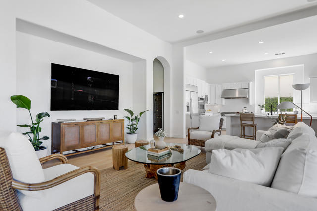 51075 Marbella Court, La Quinta CA: https://media.crmls.org/mediaz/19ca6acb-7e83-48bb-bb05-e9c1d5c9a602.jpg