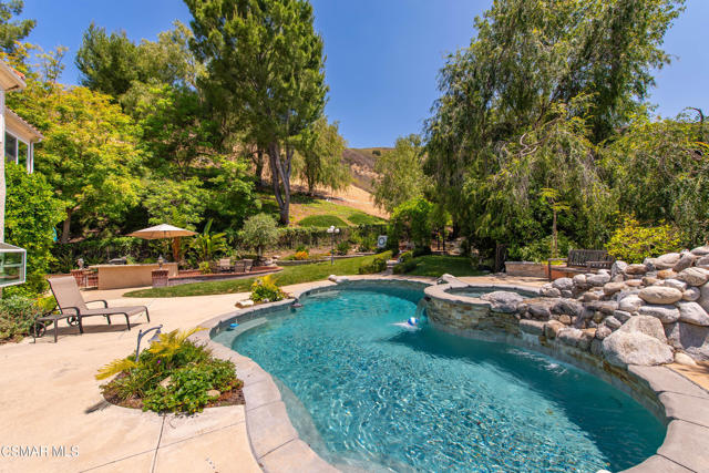 5924 Rainbow Hill Road, Agoura Hills CA: https://media.crmls.org/mediaz/19caa1e8-5126-43e7-b6ce-747ffb276f18.jpg
