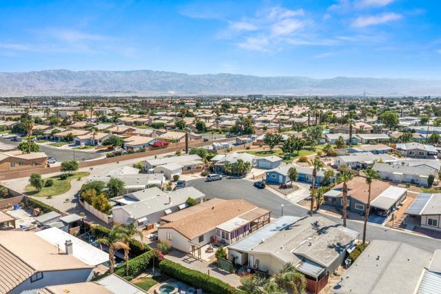 47685 Prado Way Way, Indio CA: https://media.crmls.org/mediaz/19cb0306-073e-41c5-a508-ec7aa2a239dd.jpg