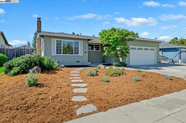 3947 Pestana Way, Livermore CA: https://media.crmls.org/mediaz/19cb19b3-034e-4a6d-86ed-48f8ffecb659.jpg