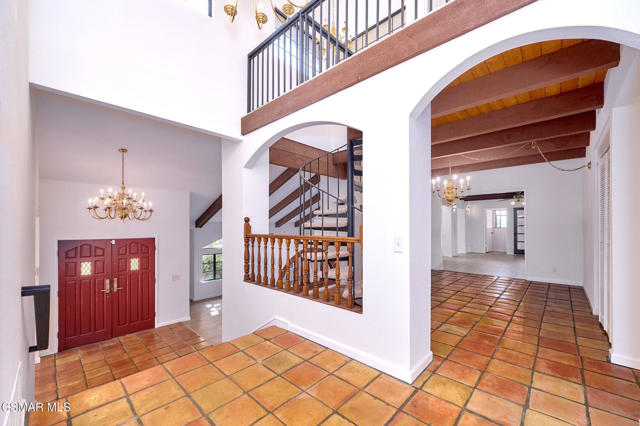 751 Wildwood Avenue, Thousand Oaks CA: https://media.crmls.org/mediaz/19cb7de0-a197-4982-85eb-1ce0eec811ad.jpg