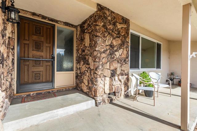 690 Ridgemark Drive, Hollister CA: https://media.crmls.org/mediaz/19cbf4e3-9d43-4109-96d7-e4f533664617.jpg
