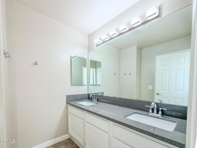 Detail Gallery Image 12 of 35 For 818 Navigator Way, Oxnard,  CA 93035 - 4 Beds | 2/1 Baths