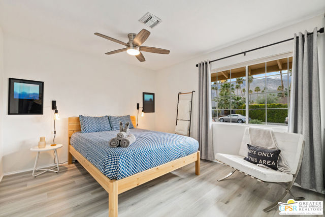 1334 S San Joaquin Drive, Palm Springs CA: https://media.crmls.org/mediaz/19cc4305-b73f-4484-a989-884c7834a9ec.jpg