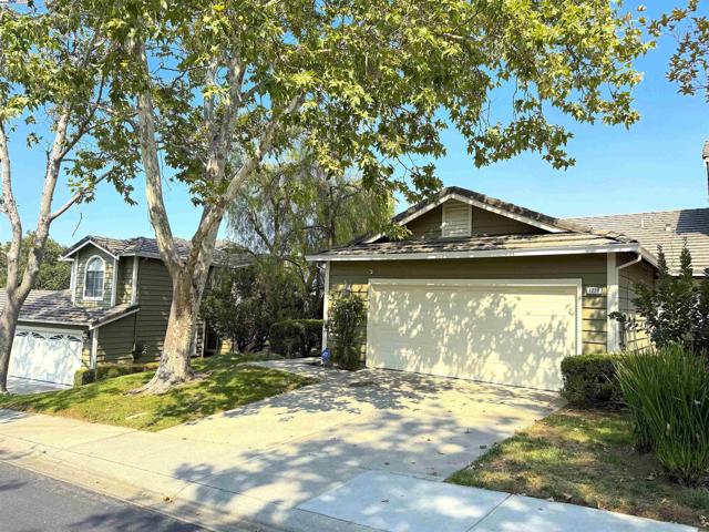 1228 Copper Peak Ln, San Jose CA: https://media.crmls.org/mediaz/19ccc7a4-4a81-4a9c-af39-02464d6c1a0c.jpg