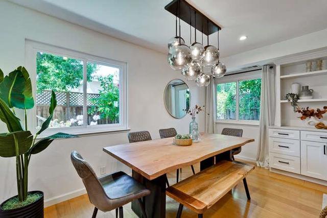 269 Bush Street, Mountain View CA: https://media.crmls.org/mediaz/19ccf7c9-83d0-4f4e-9332-3cd22be0ab7c.jpg