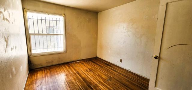300 Catron Drive, Oakland CA: https://media.crmls.org/mediaz/19ce6c0f-4a8f-4ce2-96db-5d1319f05a4b.jpg