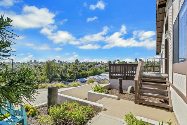 Detail Gallery Image 3 of 61 For 1515 Monte Vista Dr, Vista,  CA 92084 - 4 Beds | 2/1 Baths