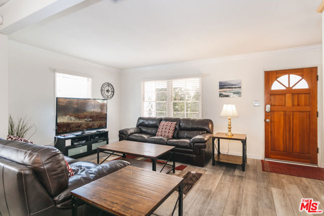 4437 Calhoun Avenue photo 4
