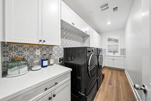 1715 Paterna Dr., Chula Vista CA: https://media.crmls.org/mediaz/19ced29e-5918-4ba3-a2d1-43840131f7e6.jpg