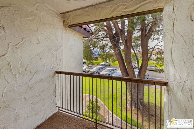 64285 Spyglass Avenue, Desert Hot Springs CA: https://media.crmls.org/mediaz/19d08ed5-de24-4ad7-9a67-04878f0f7a4a.jpg