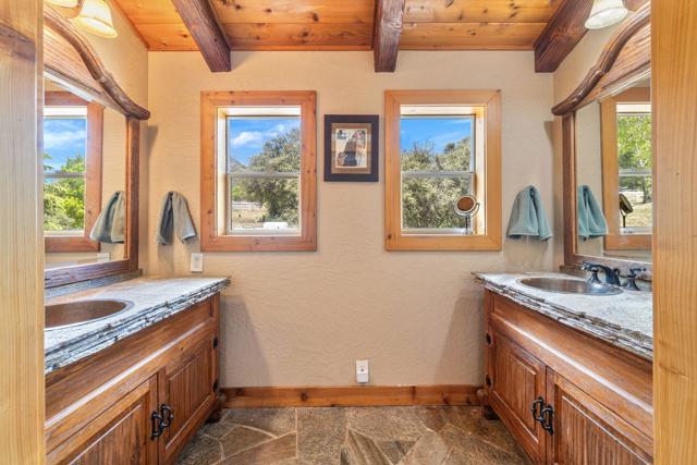36958 Goldshot Creek Road, Mountain Center CA: https://media.crmls.org/mediaz/19d0a5c4-eccf-4e4d-997b-822989f0fcab.jpg