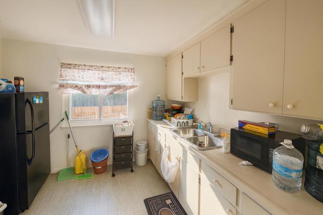 959961 Easton Avenue, San Bruno CA: https://media.crmls.org/mediaz/19d1c991-f3d4-4da6-b5c7-18e46bbfa8fa.jpg