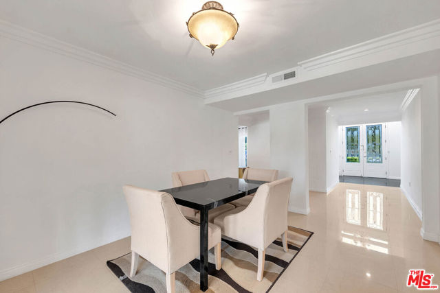 5890 Fairhaven Avenue, Woodland Hills CA: https://media.crmls.org/mediaz/19d1d8a5-0cb7-4cf4-9162-aa040c2f479c.jpg