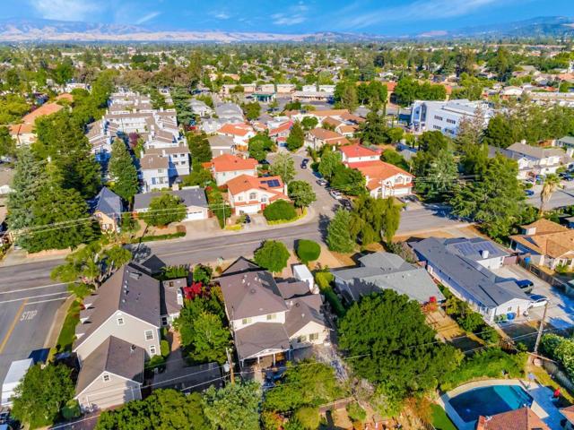 1905 White Oaks Road, Campbell CA: https://media.crmls.org/mediaz/19d28cbd-70dc-4123-9aac-d145d47dafd0.jpg