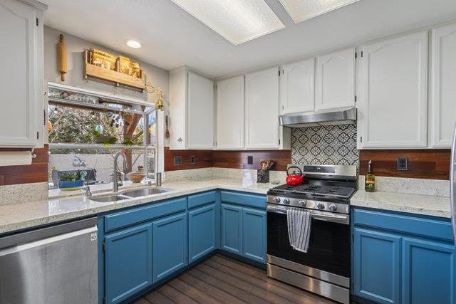 1980 Ponderosa Court, Hollister CA: https://media.crmls.org/mediaz/19d3098e-b322-45a3-a72e-b934a2b8fba4.jpg