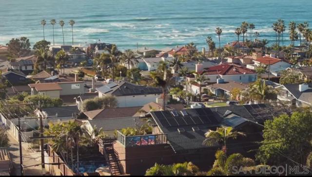 936 Cornish, San Diego CA: https://media.crmls.org/mediaz/19d3e6ec-8564-4d6c-838a-4e4b58dca8cf.jpg