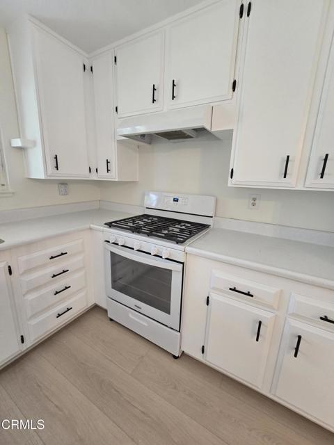 Detail Gallery Image 5 of 19 For 396 Baker Ave, Ventura,  CA 93004 - 3 Beds | 2 Baths