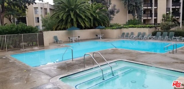 8316 Raintree Circle, Culver City CA: https://media.crmls.org/mediaz/19d427b0-f71f-49b3-8c75-7acbe0d67fd2.jpg
