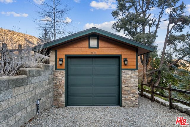2222 Gimmewald Place, Pine Mountain Club CA: https://media.crmls.org/mediaz/19d4a9af-8353-47b9-87b7-8efea3485b7e.jpg