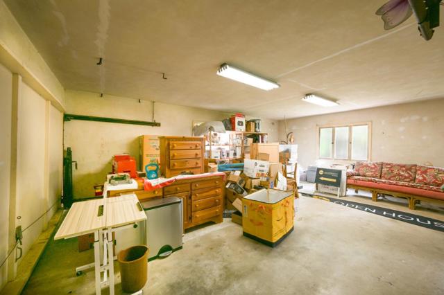 1735 Crockett Lane, Hillsborough CA: https://media.crmls.org/mediaz/19d4e77f-79aa-4a8d-b546-a16b0478eaf2.jpg