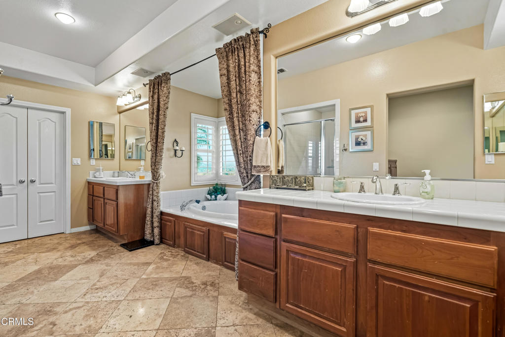 MLS #V1-33769 image #24