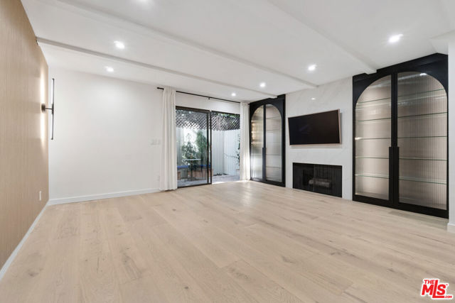 880 Hilldale Avenue, West Hollywood CA: https://media.crmls.org/mediaz/19d64f41-5591-480b-a354-3c7fdb99da5d.jpg