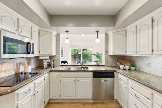 942 Constitution Drive, Foster City CA: https://media.crmls.org/mediaz/19d78f76-2923-4af3-88a7-296d7570376a.jpg