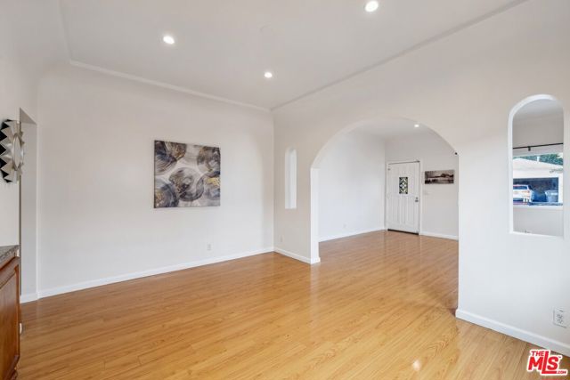 3933 & 3935 Woolwine Drive, Los Angeles CA: https://media.crmls.org/mediaz/19d7c4fd-8c3f-40d1-93c9-5d7d5f813c9e.jpg